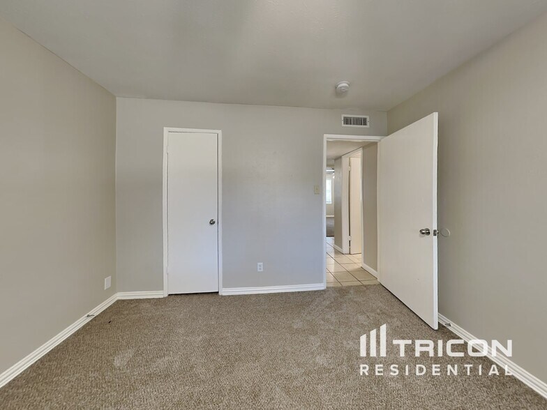 Building Photo - 1818 Pilot Way