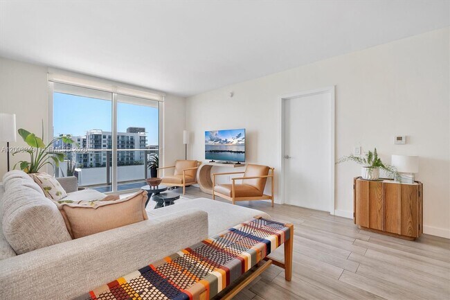 Building Photo - 4250 Biscayne Blvd