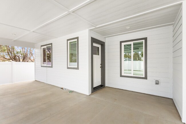 Building Photo - 1506 Rochester St