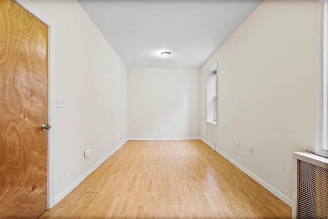 Building Photo - 103 Westover Pl