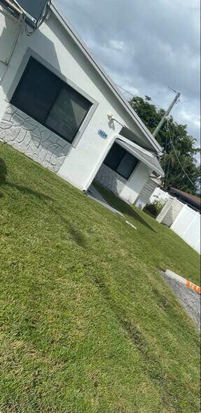 Building Photo - 2124 N 14th Ave