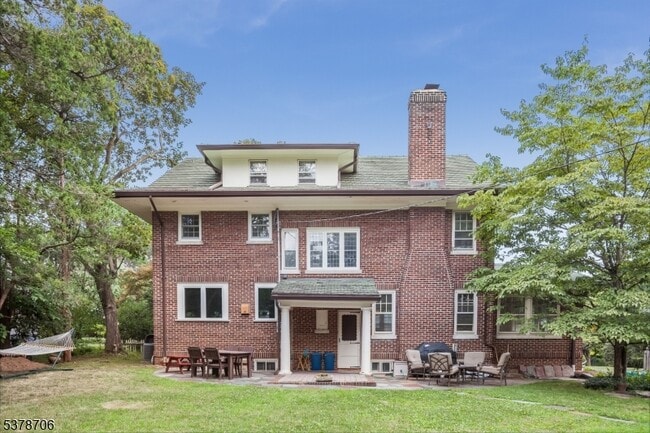 Building Photo - 43 Ardsley Rd