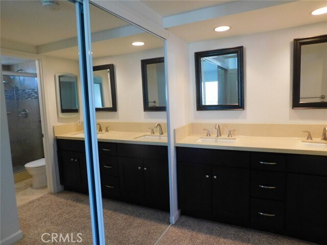 Building Photo - 8312 Kingsdale Dr