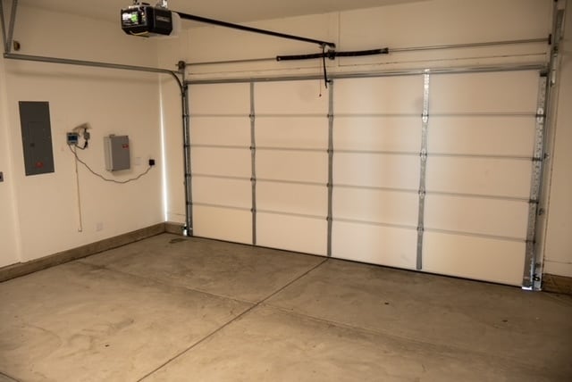 Building Photo - Lodi 3 Bedroom plus Office or Study 3 Bathroom Solar Power Home