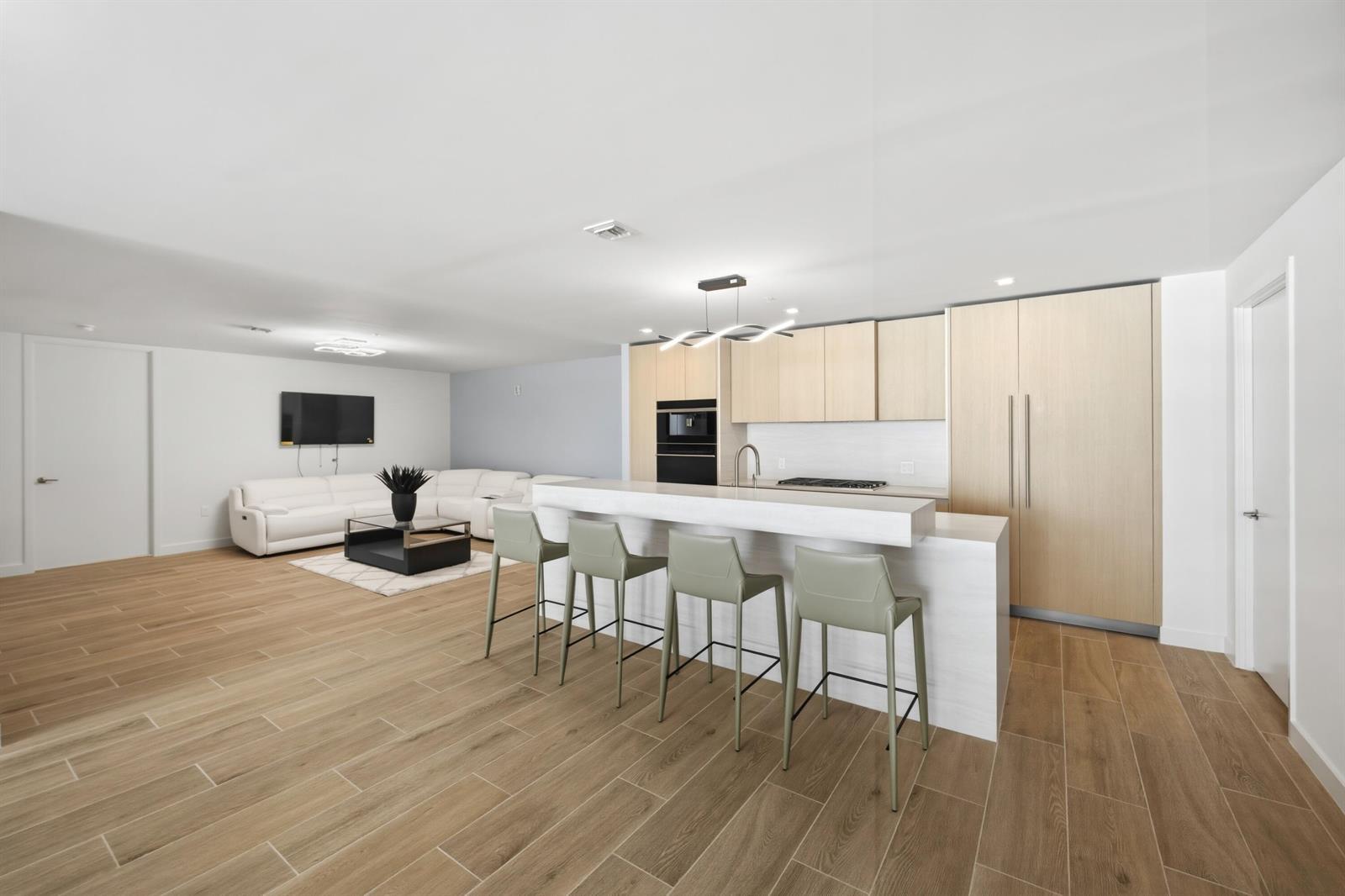 Building Photo - 900 N Ocean Blvd