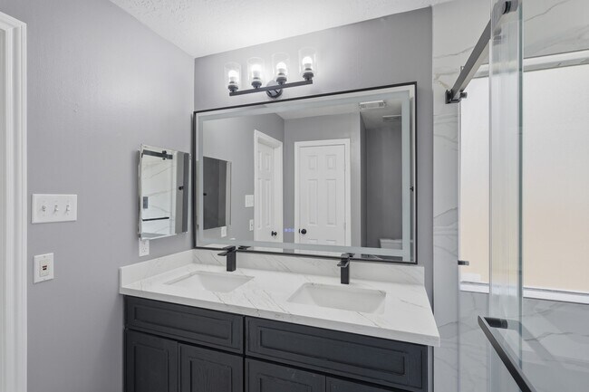 Building Photo - 17003 Analisa Cir