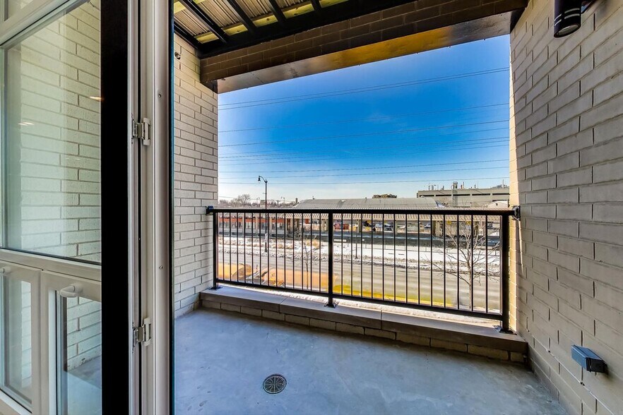 Building Photo - 8025 Skokie Blvd