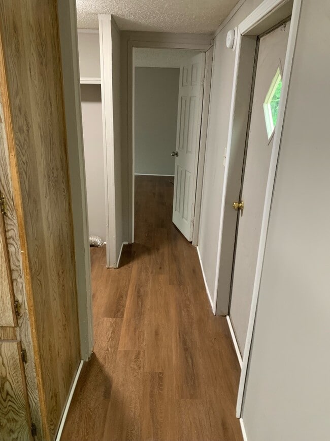 Building Photo - 2032 Mill Creek Road