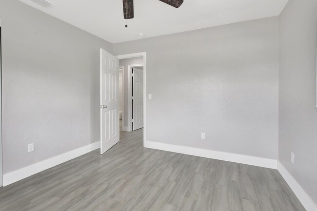 Building Photo - 4593 Appalachian St