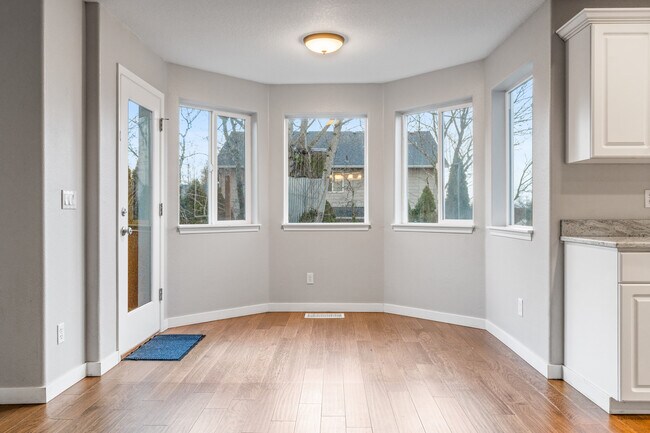 Building Photo - 2851 Cleveland Ave NW