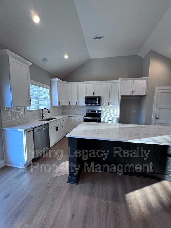 Building Photo - 2566 NC Hwy 801 S,