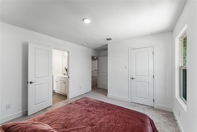 Building Photo - 1045 Bleriot Dr