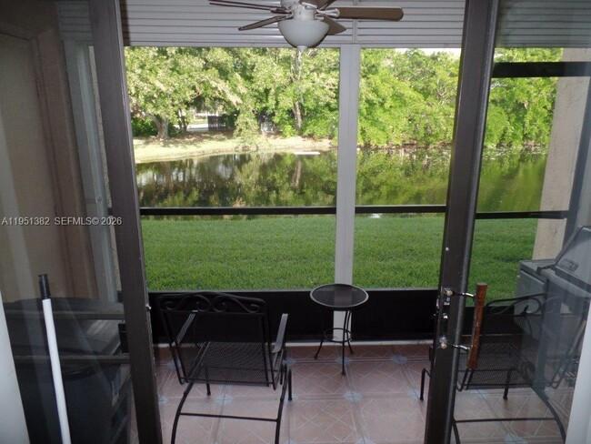 Building Photo - 280 Racquet Club Rd