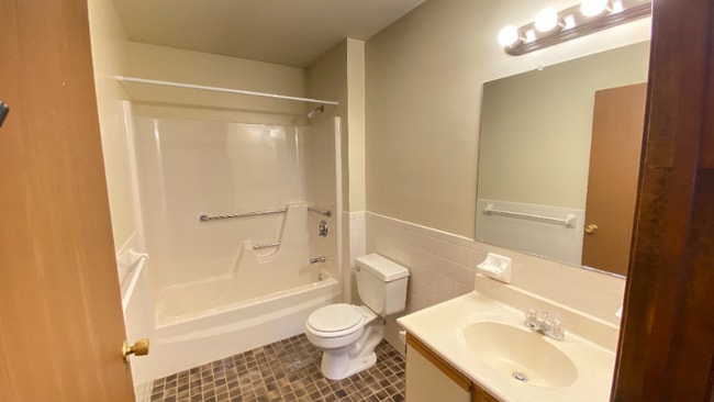 Building Photo - 1949 Western Ave