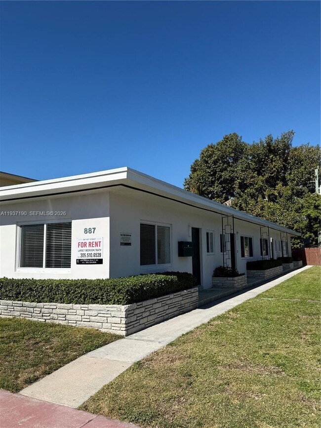 Building Photo - 887 80th St