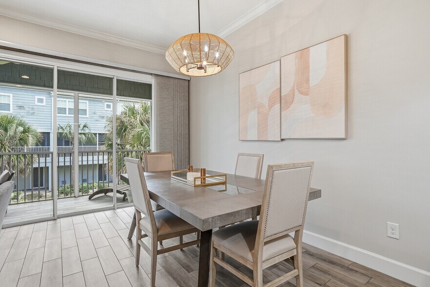 Building Photo - 3162 Moorings Dr S