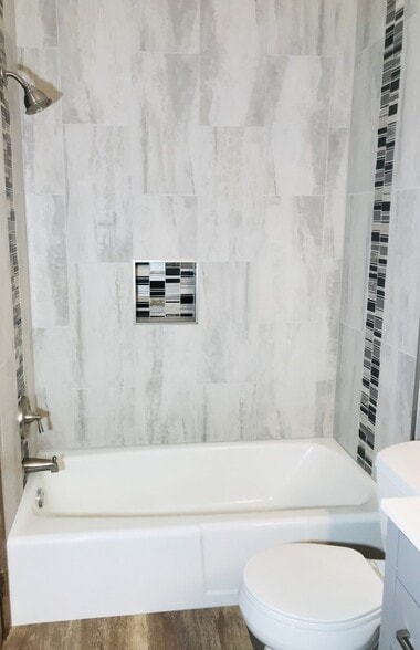 Main level tub and shower - all new! - 1A Golden Oak Dr