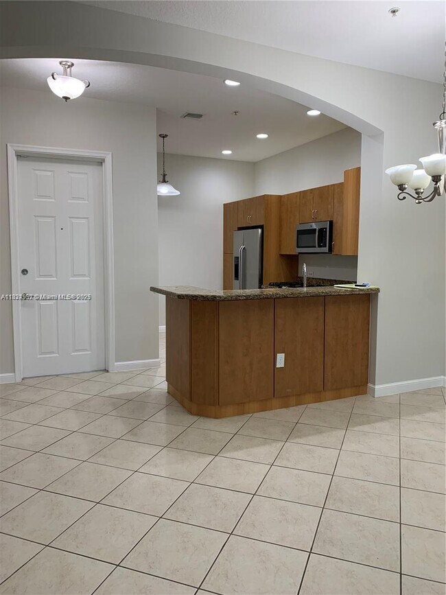 Building Photo - 3020 NW 125th Ave