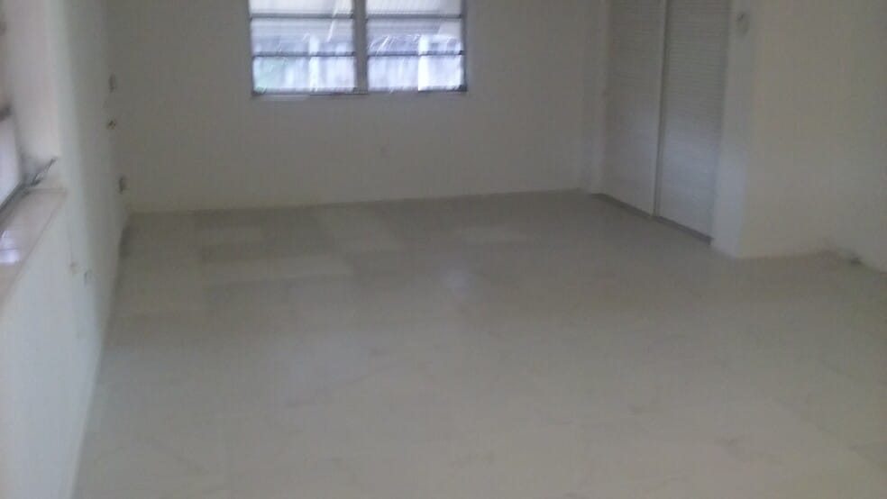 Building Photo - 3920 NW 59th Ave