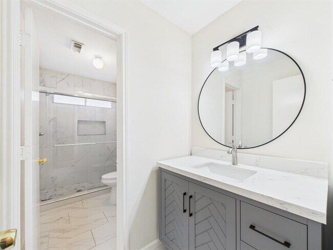 Building Photo - 8827 Aspen Meadow Dr