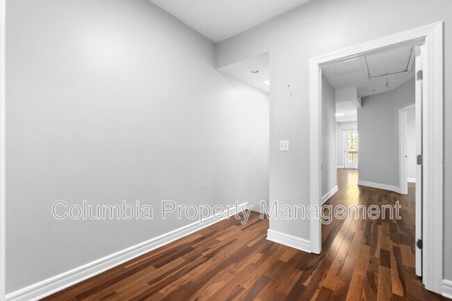 Building Photo - 1829 Providence St NE