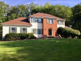 5 BR COLONIAL - 1124 Van Arsdale Dr