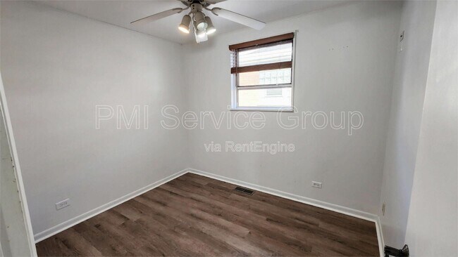 Building Photo - 5440 Benton Ave