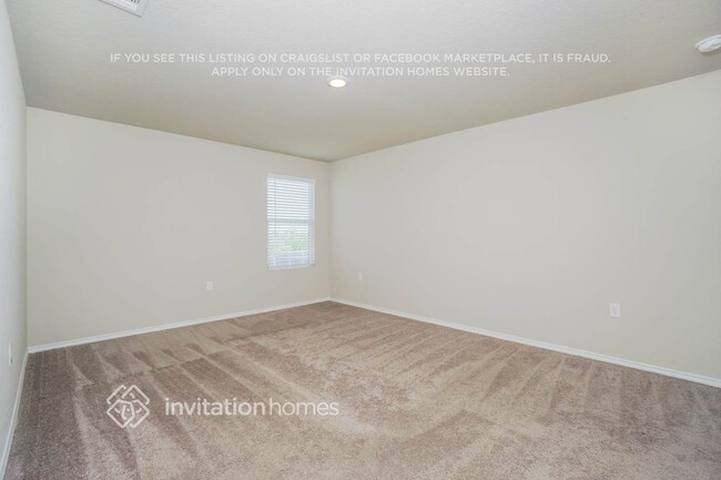 Building Photo - 703 Vermilion