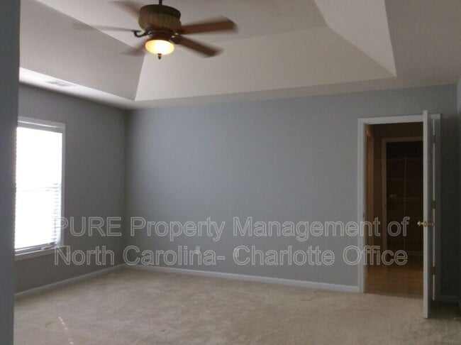 Building Photo - 7713 Noland Woods Dr