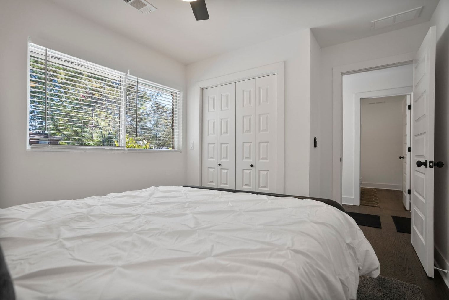 Building Photo - 975 Shadowridge Dr SE