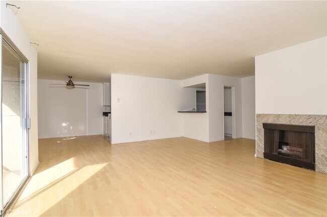 Building Photo - 811 6th St