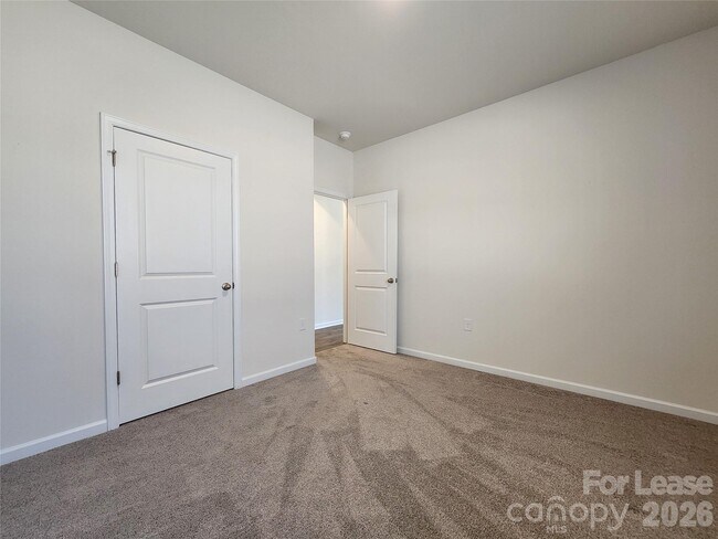 Building Photo - 125 Sycamore Xing Ct