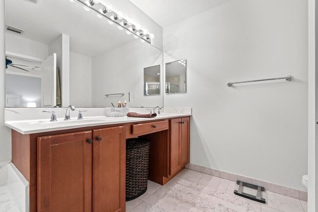 Building Photo - 7221 Briella Dr