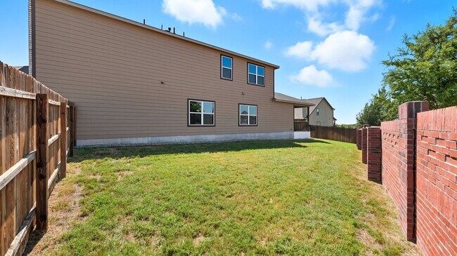 Building Photo - 534 Candor Stone