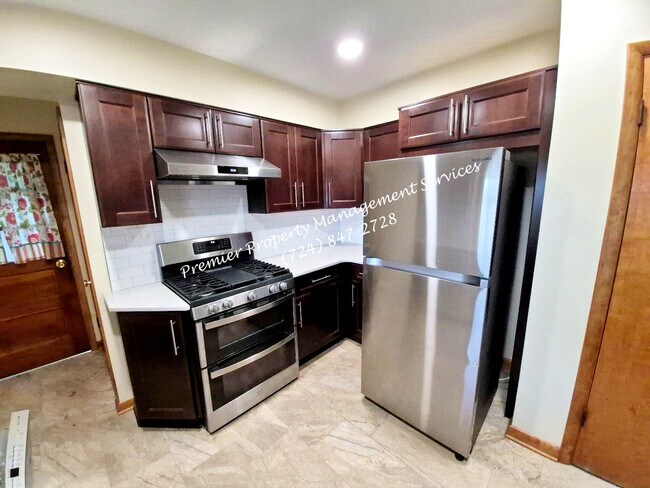 Building Photo - 1820 9th Ave