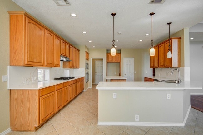 Building Photo - 11606 Canyon Mills Dr