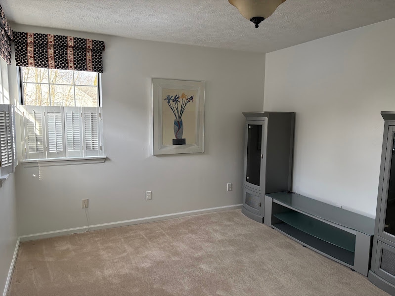 Building Photo - 1665 Saint Andrews Dr