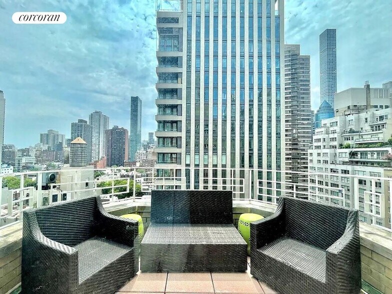 Building Photo - 205 E 63rd St