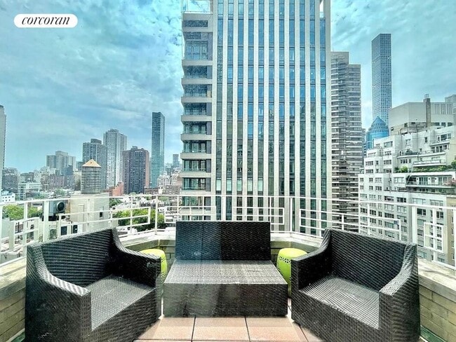 Building Photo - 205 E 63rd St