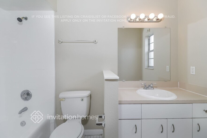 Building Photo - 205 Donatello Dr