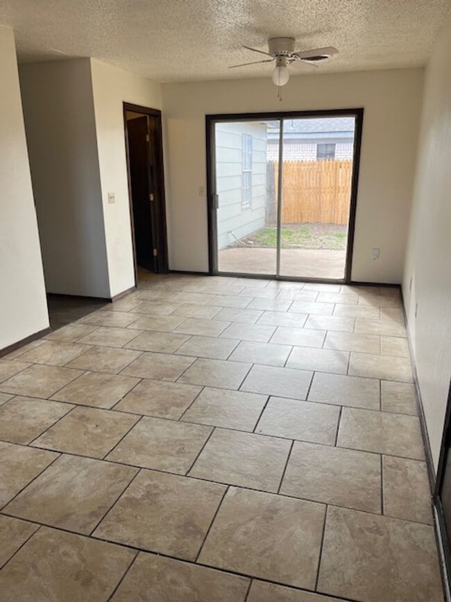 Building Photo - 3200 Wind Song Dr