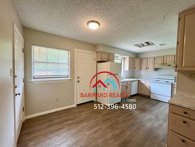 Building Photo - 110 Whitetail Dr