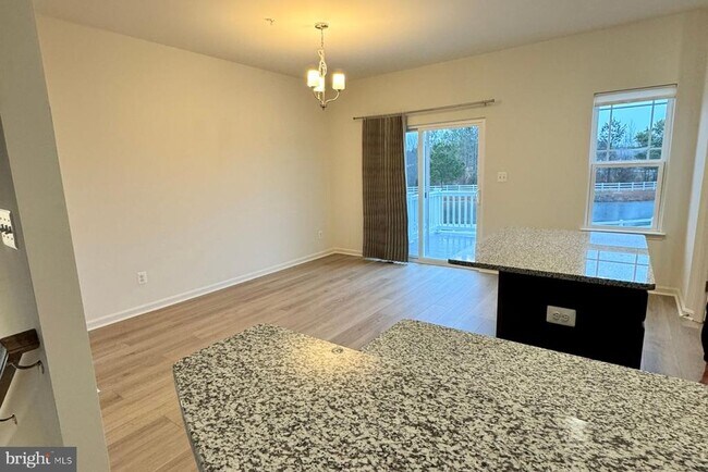 Building Photo - 2541 Westwind Blvd