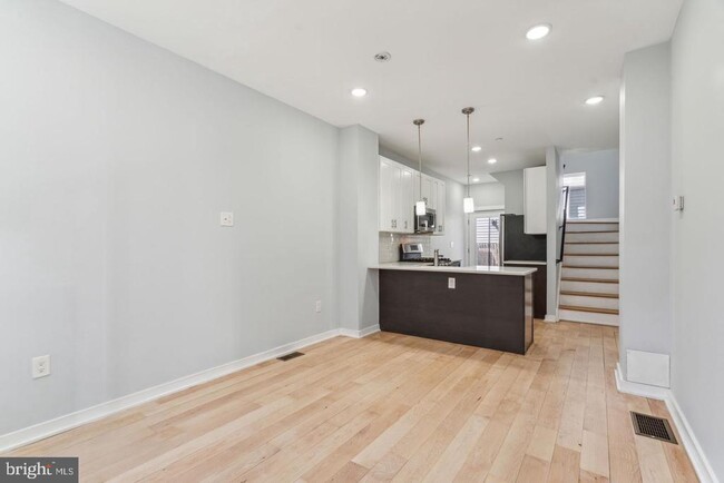 Building Photo - 2548 Arcadia St