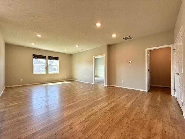 Building Photo - 5703 W Yorktown Ln