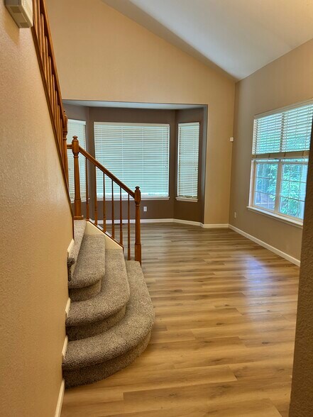 Building Photo - 14263 Jared Ct