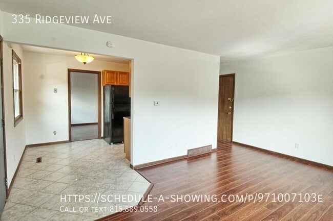 Building Photo - 335 Ridgeview Ave