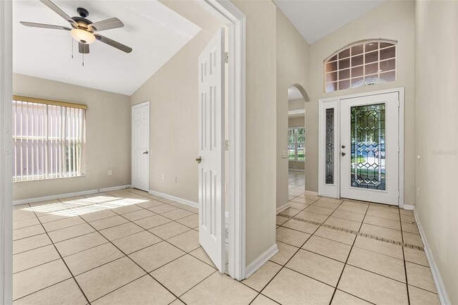 Building Photo - 3145 Stonehurst Cir