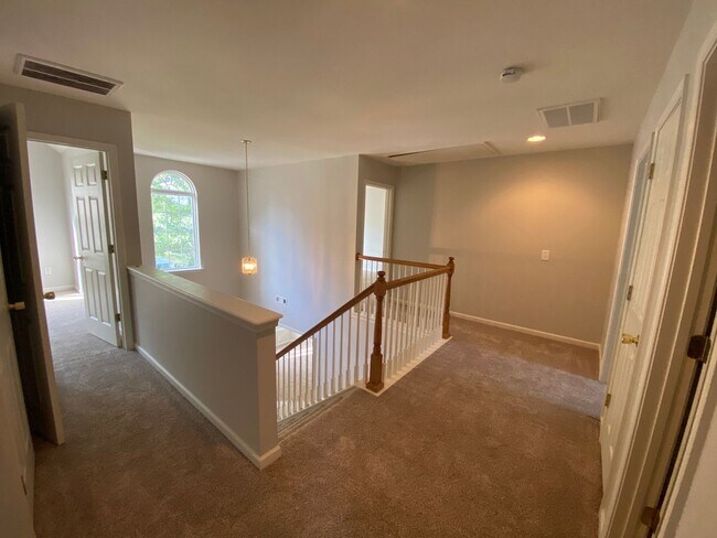 Building Photo - Pristine home located in Linda Vista!