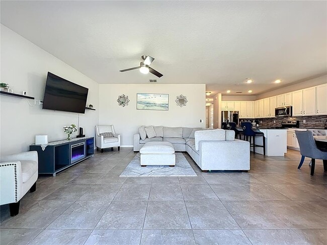 Building Photo - 2381 Rapollo Dr